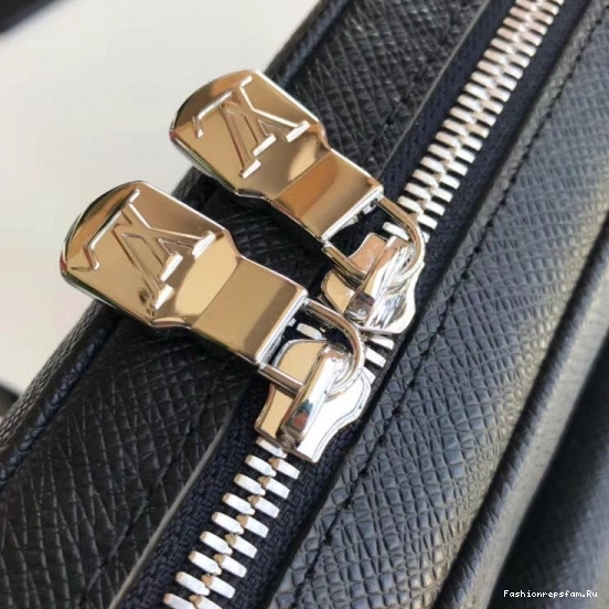 FS CHEAP Louis Vuitton OUTDOOR PM MESSENGER 0815